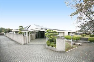 新座市営墓苑斎場